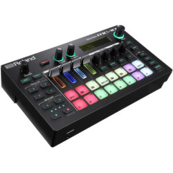 ROLAND MC101 - GrooveBox